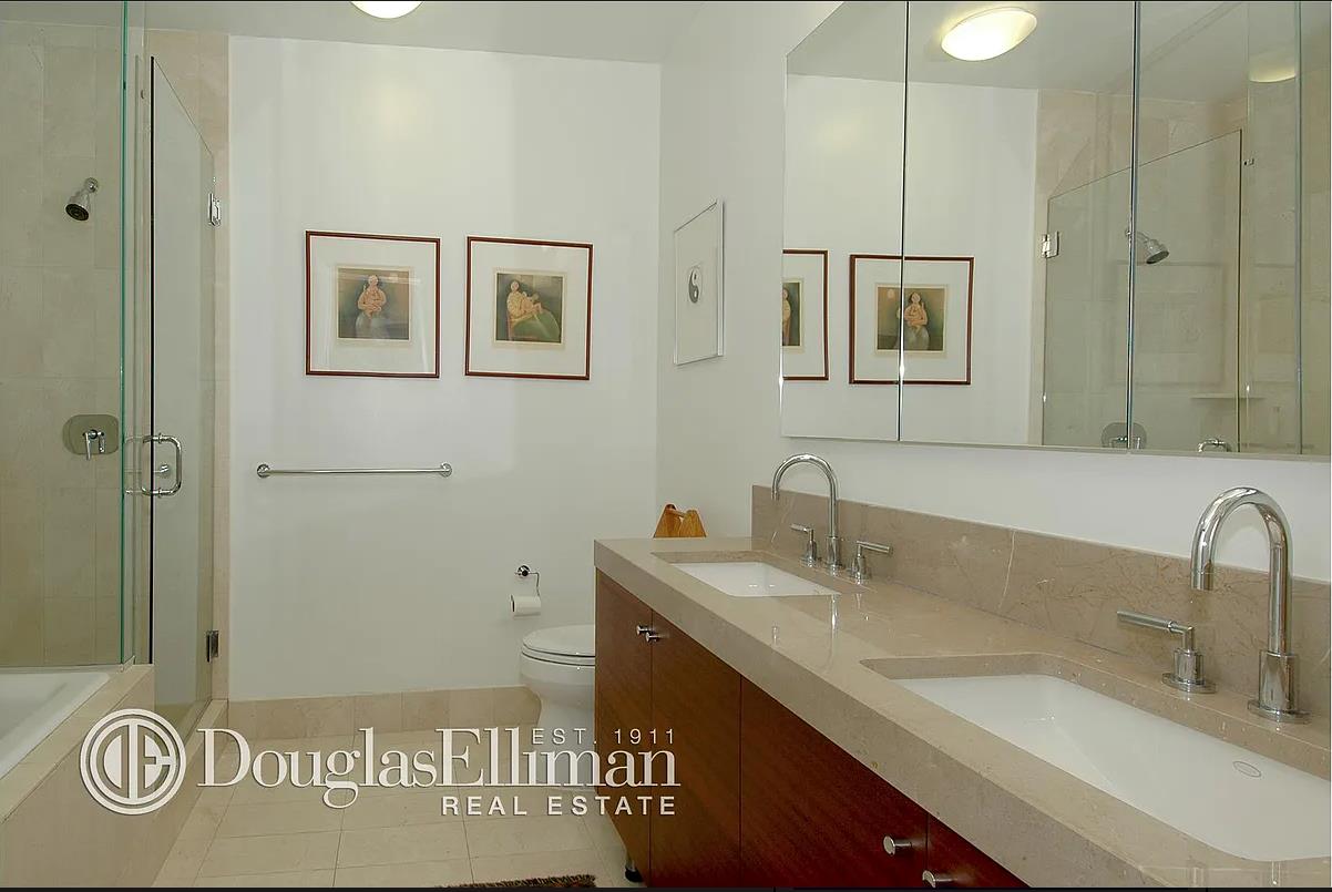 30 WEST Street 20F