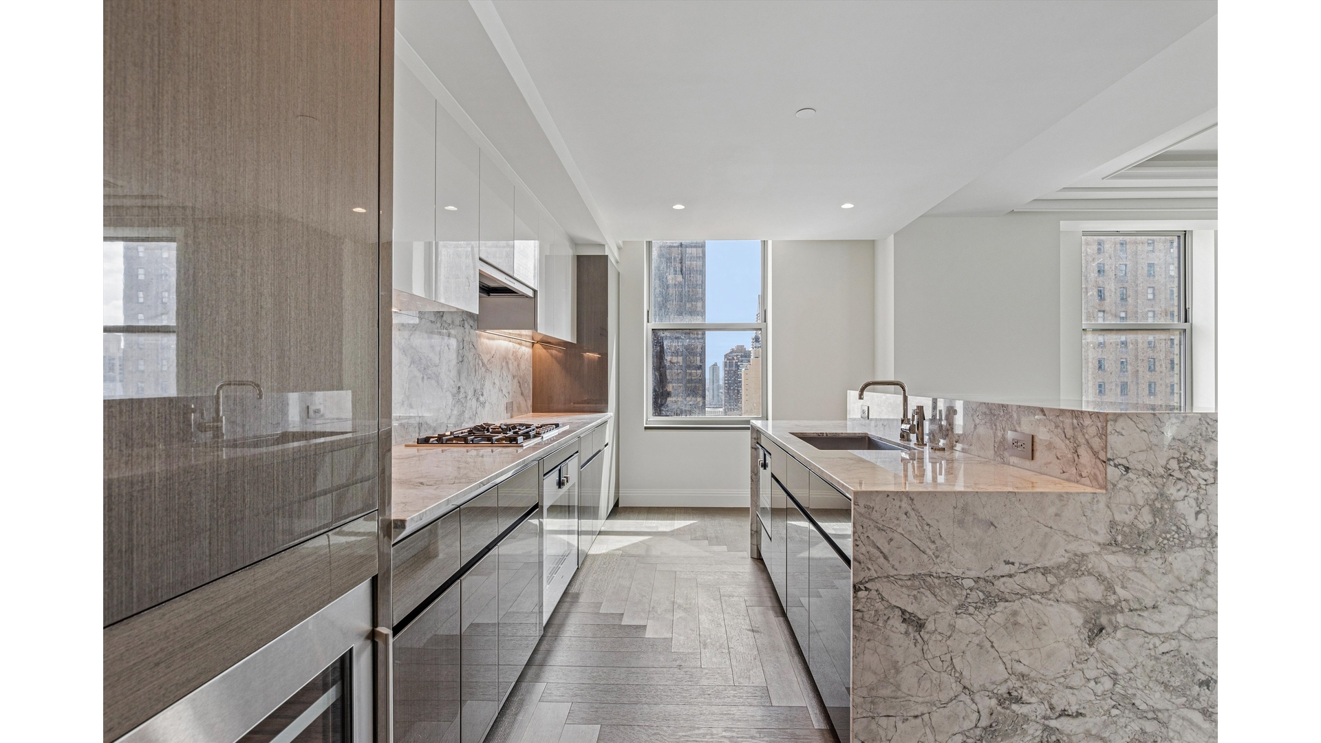 303 PARK Avenue 2811