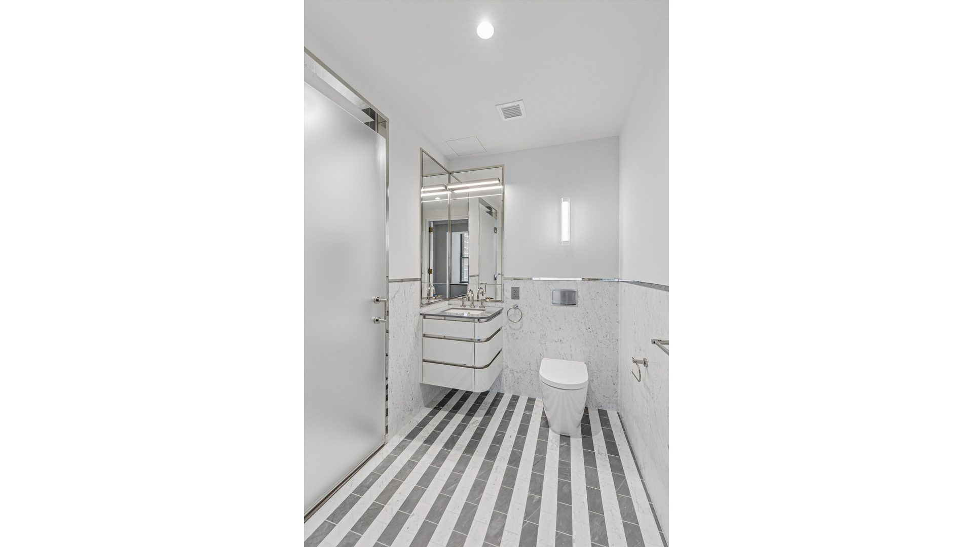 303 PARK Avenue 2811