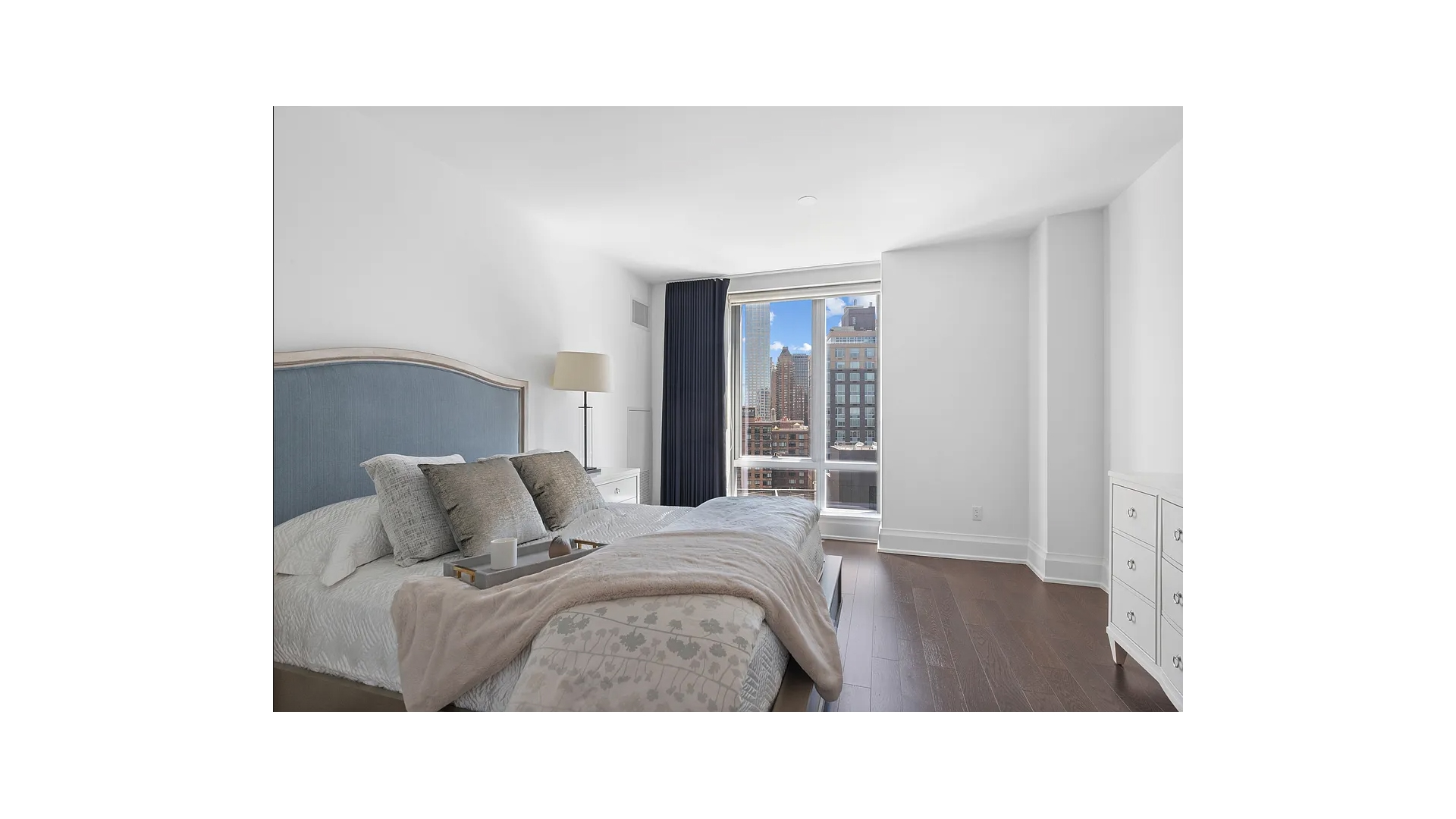 50 RIVERSIDE Boulevard 19C