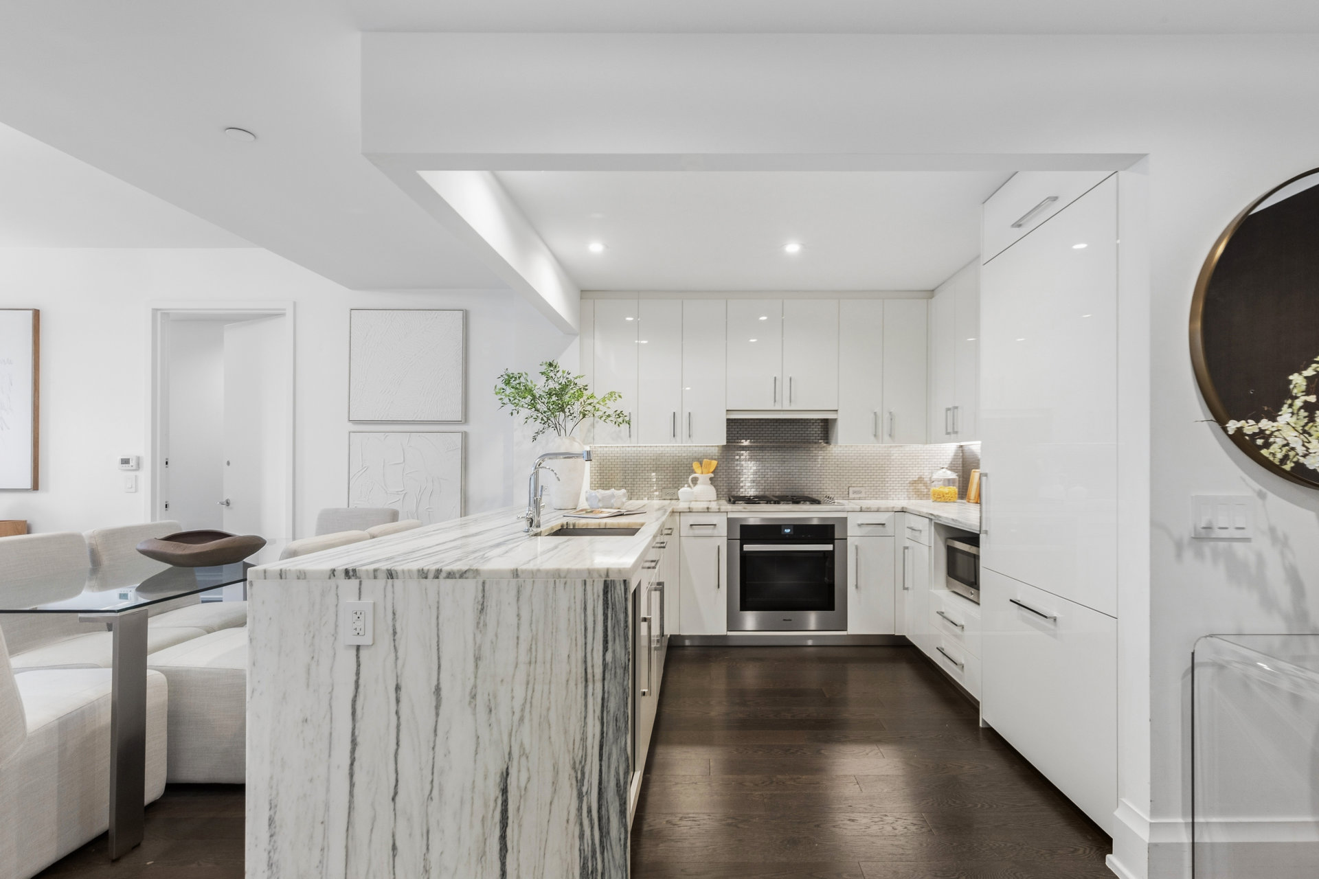 50 RIVERSIDE Boulevard 19C