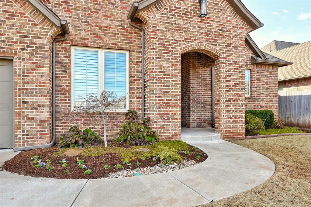 2318 Sorrento Drive