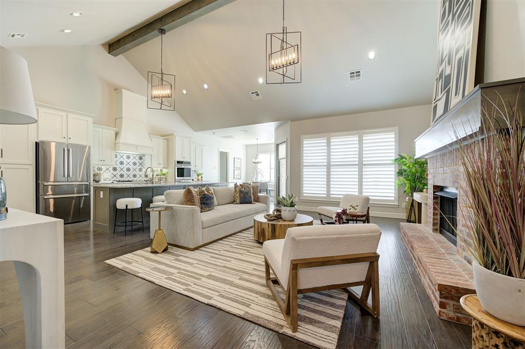 2318 Sorrento Drive