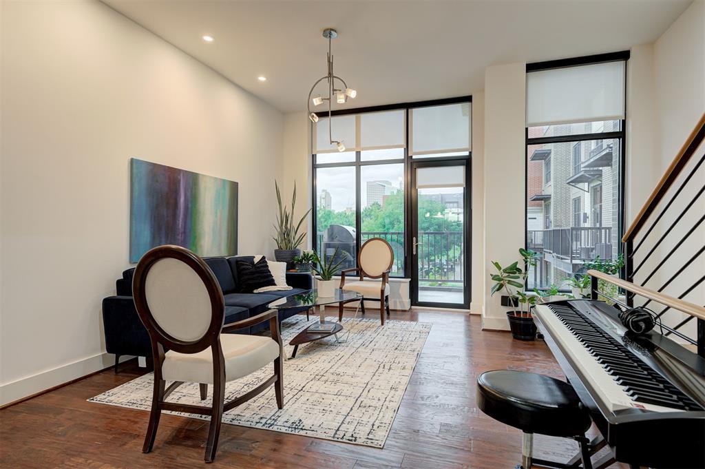333 NE 4th Street