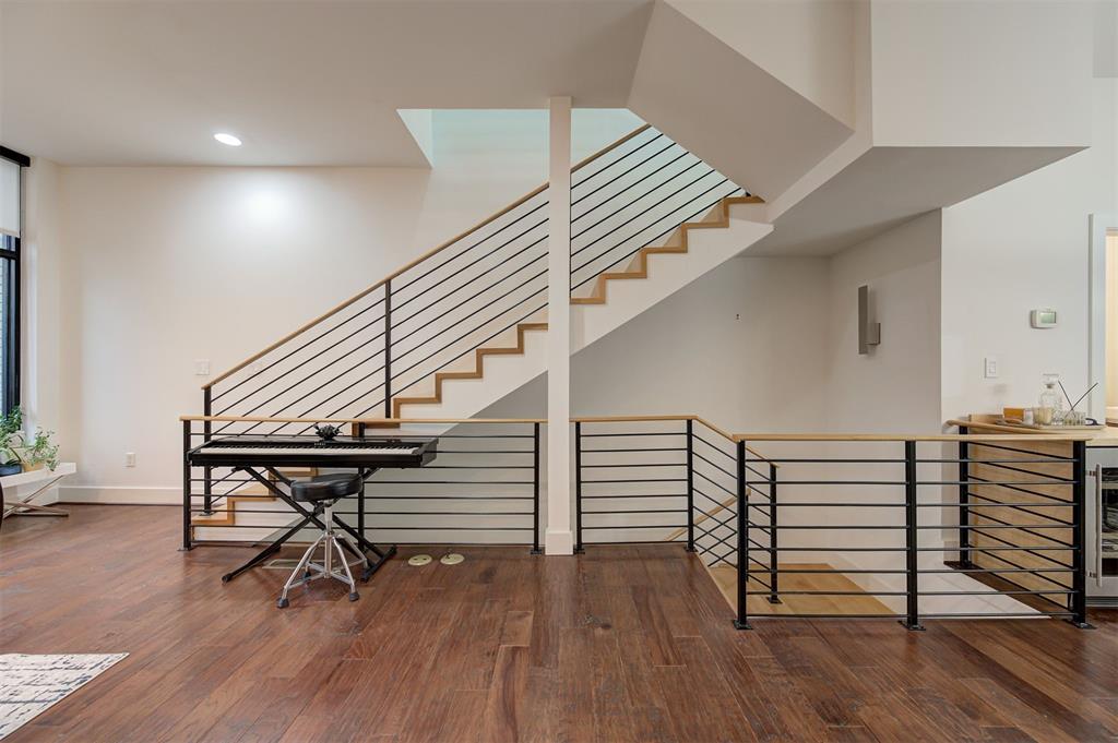 333 NE 4th Street