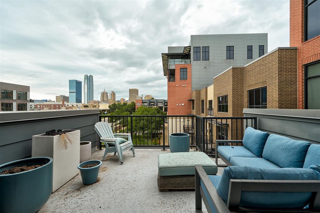 333 NE 4th Street