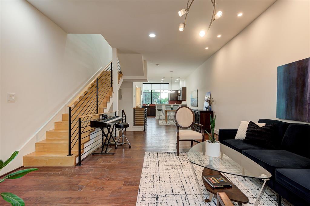 333 NE 4th Street