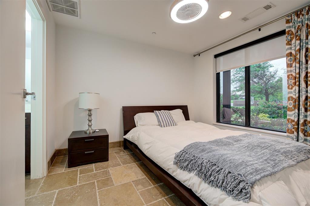 333 NE 4th Street