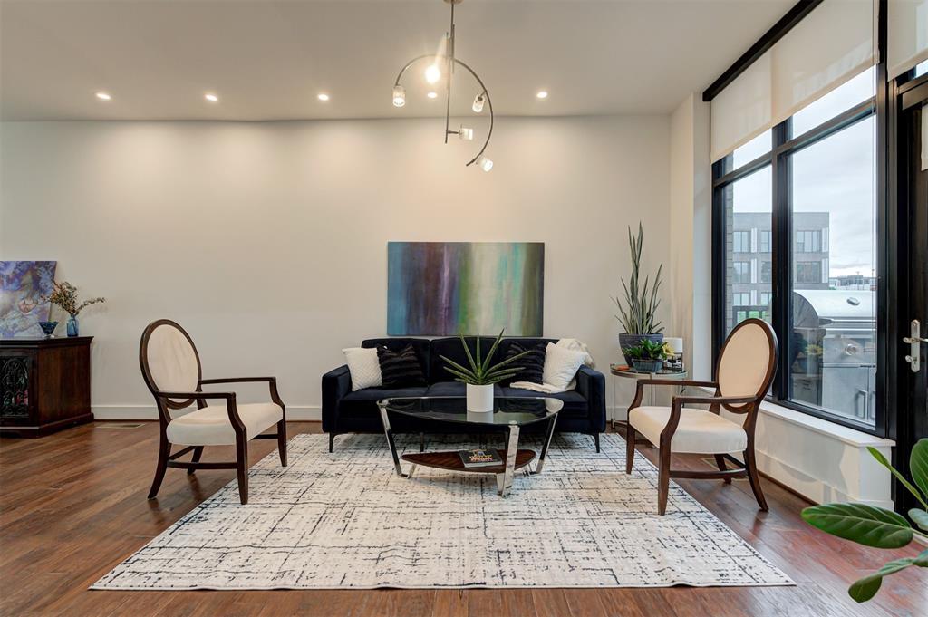 333 NE 4th Street