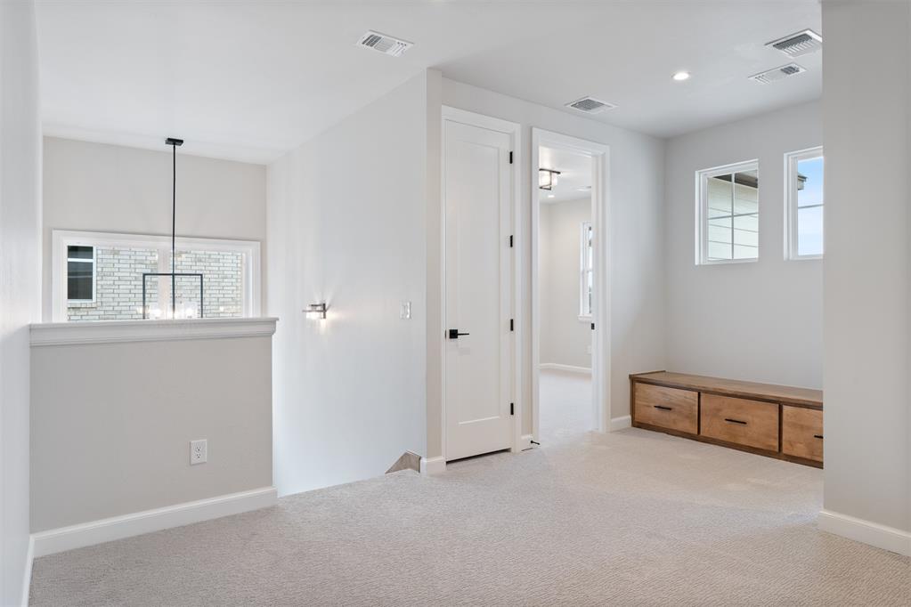 3923 Yellowstone Drive