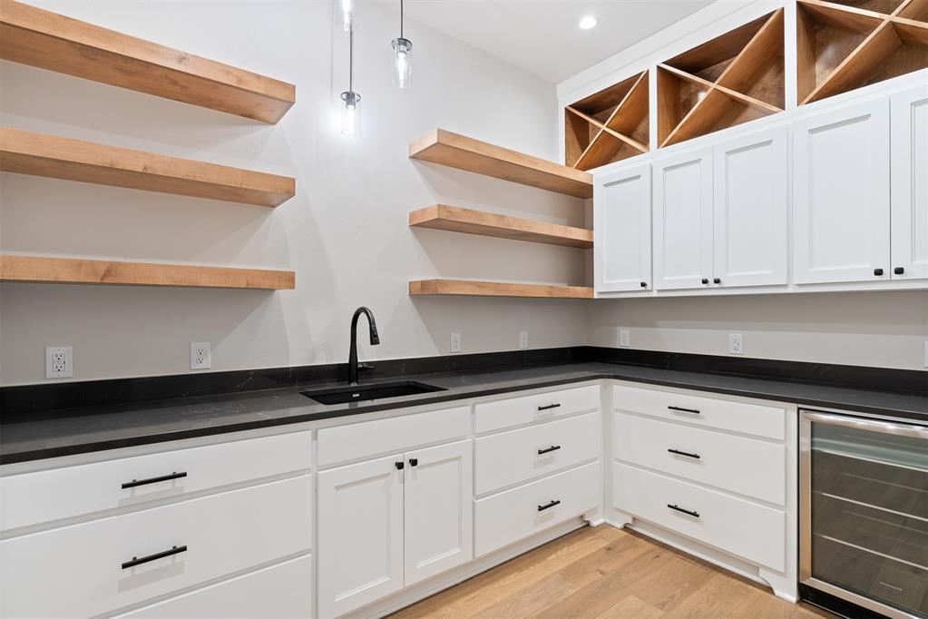 3923 Yellowstone Drive