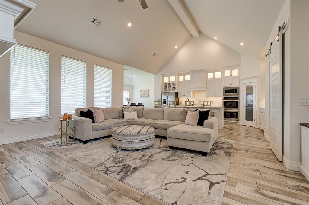 15924 Redstem Way