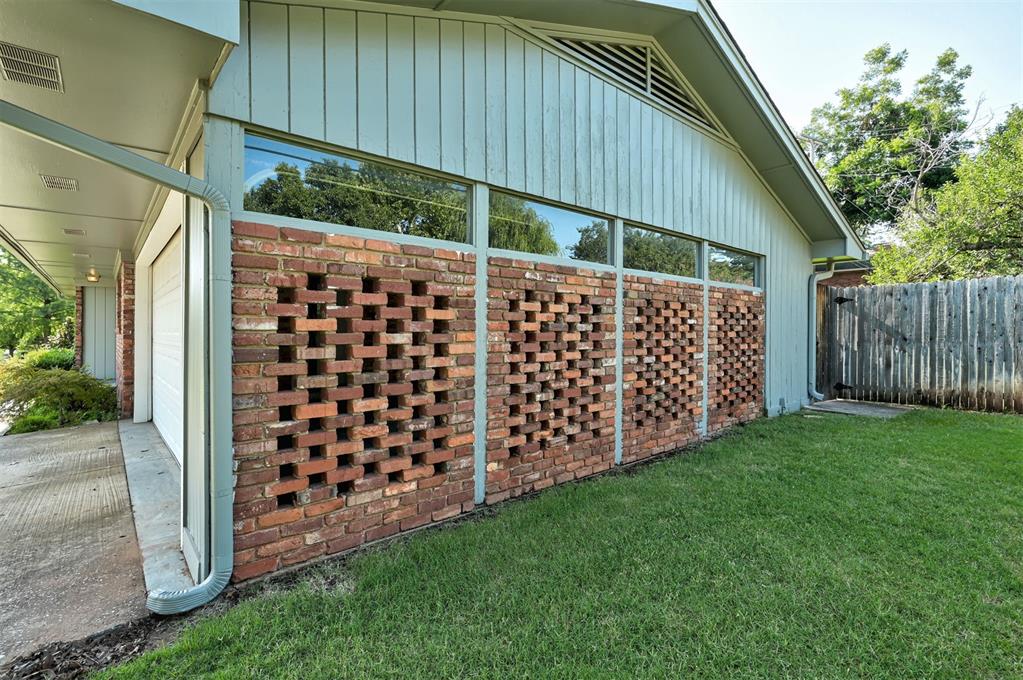 1224 Mulberry Lane