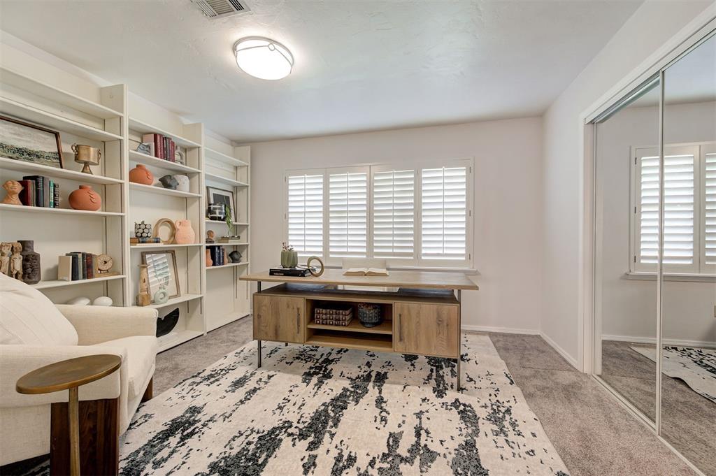 1224 Mulberry Lane