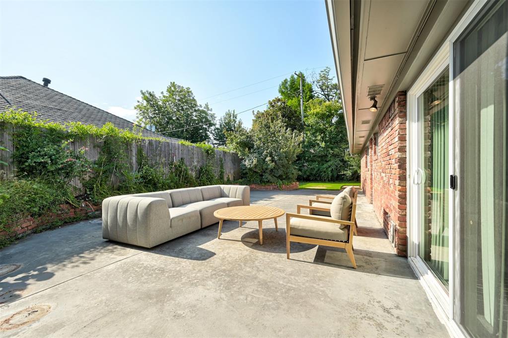 1224 Mulberry Lane