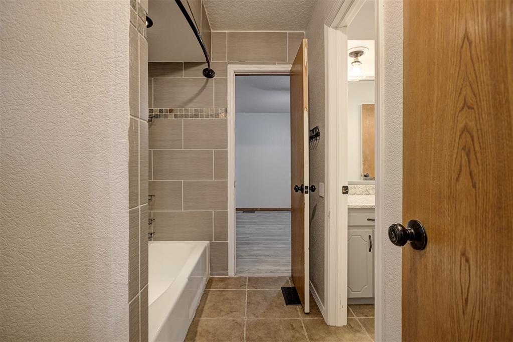 5508 NW 108th Terrace