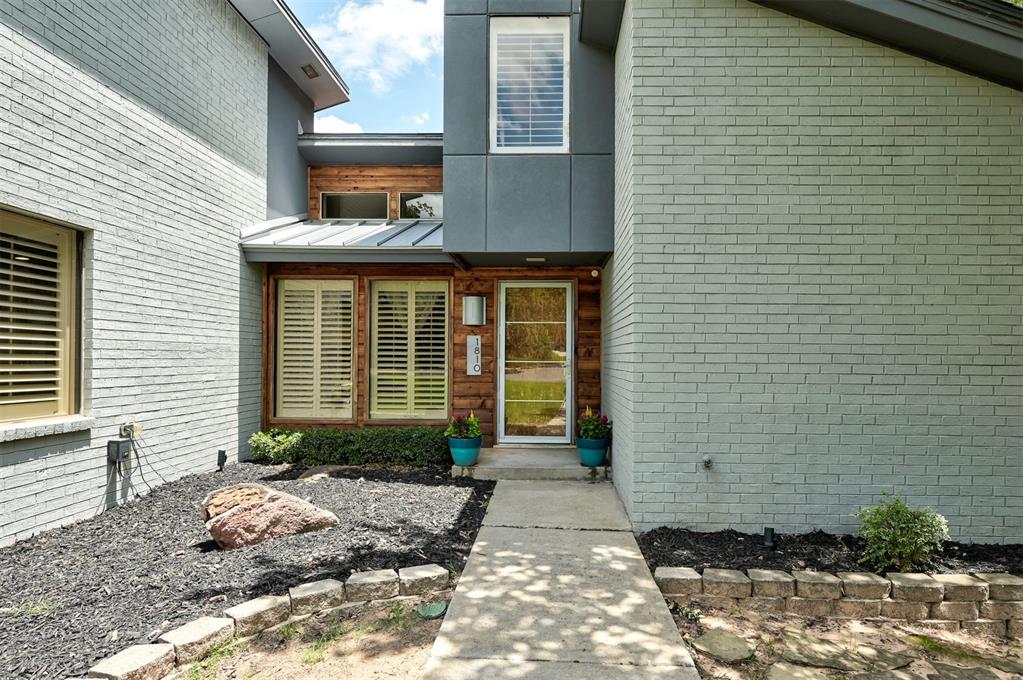 1810 Sandpiper Drive
