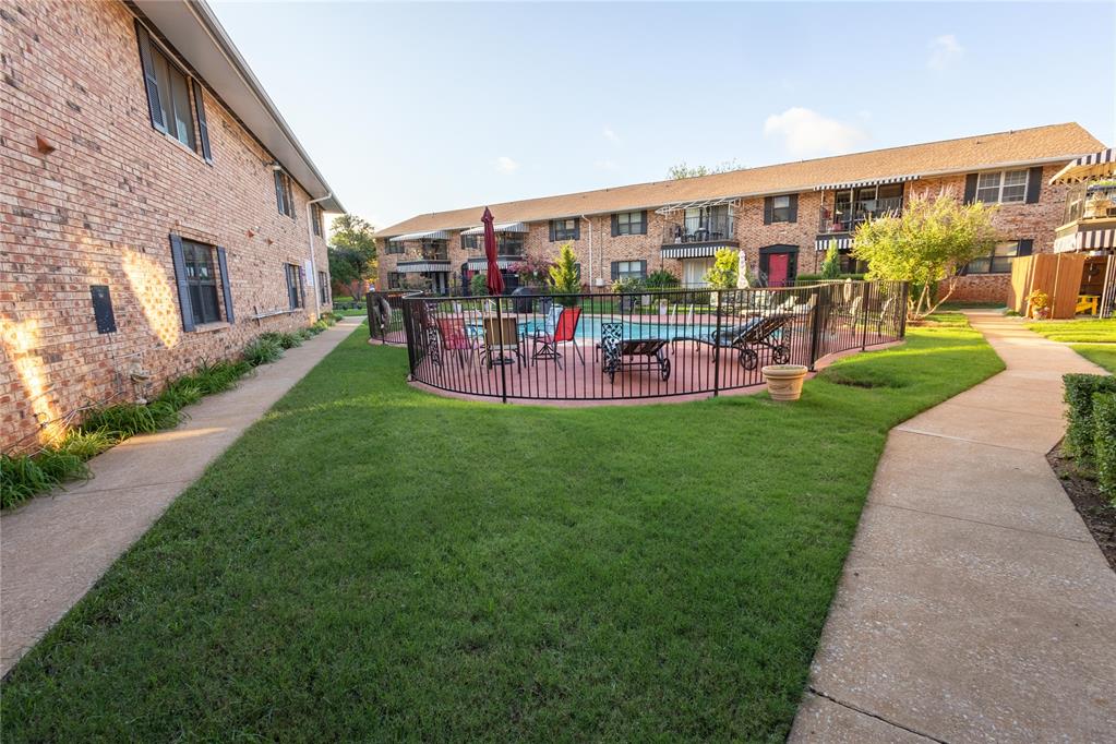 2525 NW 62nd Street Unit: 206