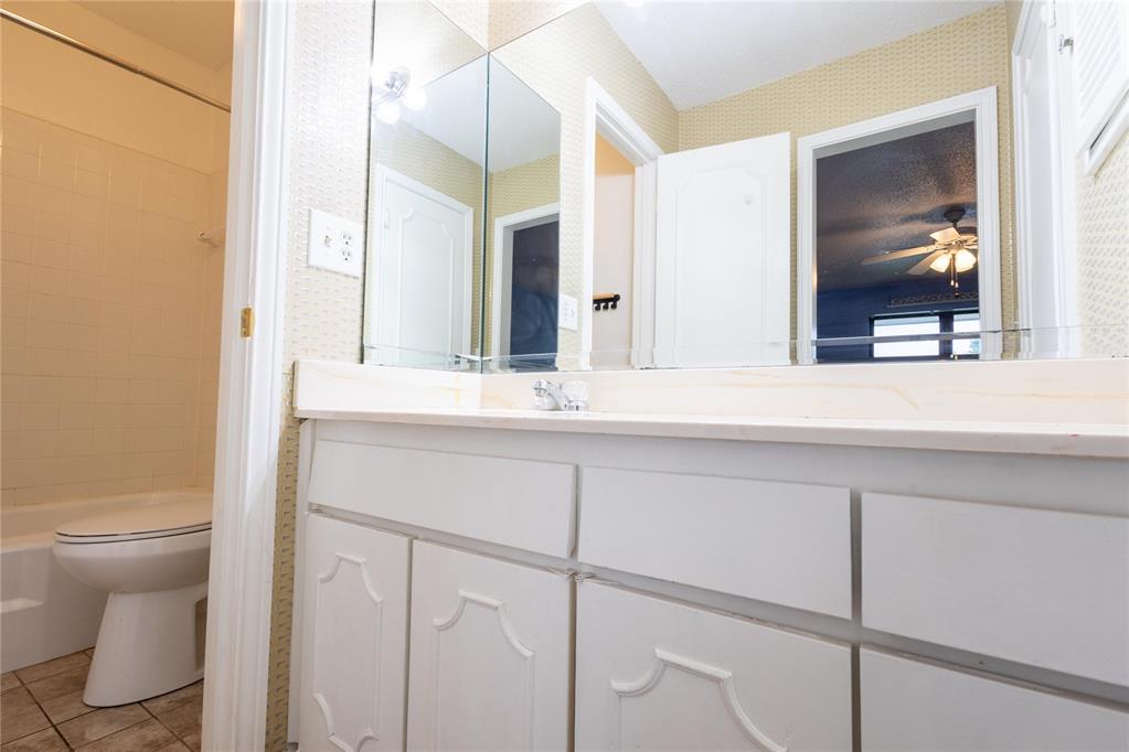 2525 NW 62nd Street Unit: 206