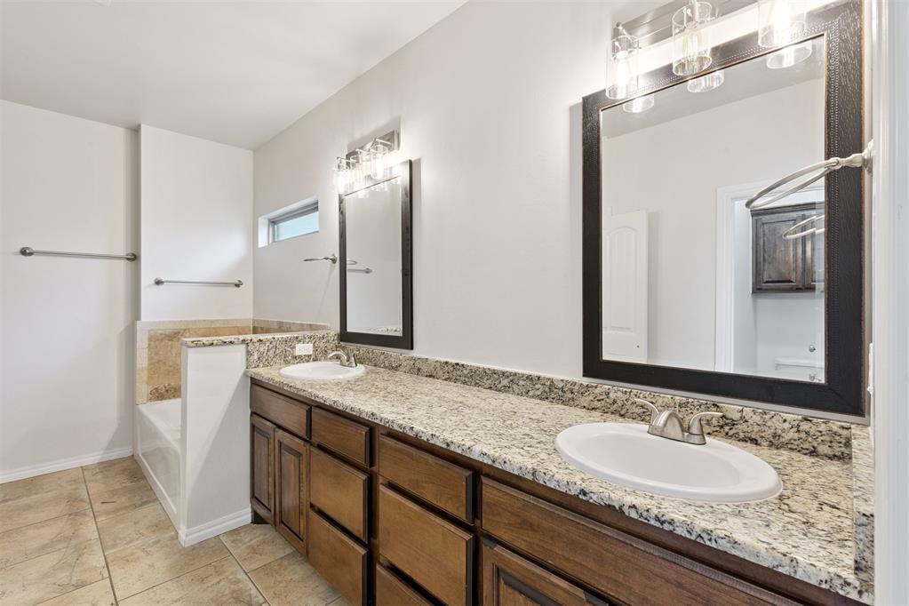 10816 NW 118th Place