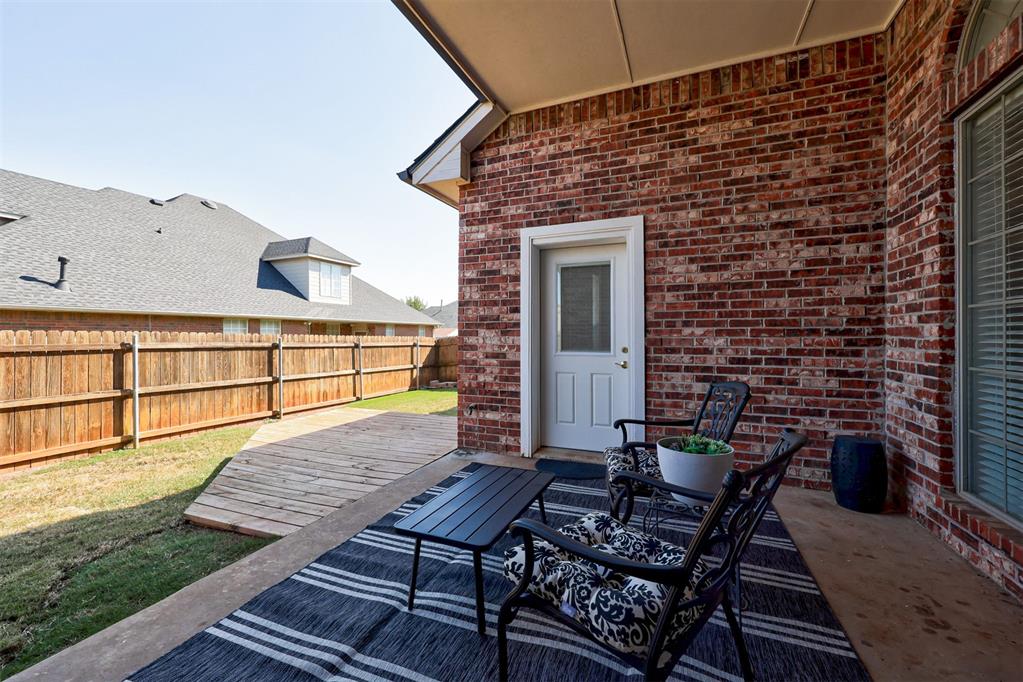 11800 Silvermoon Drive