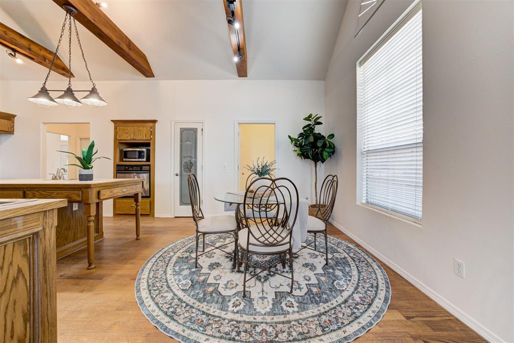11800 Silvermoon Drive