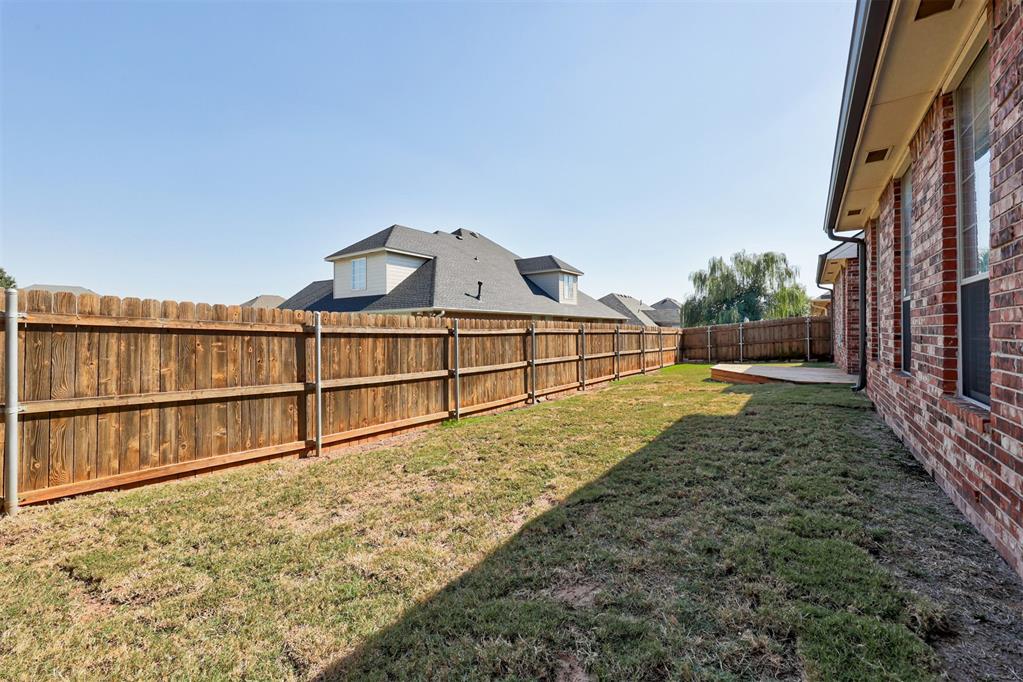 11800 Silvermoon Drive
