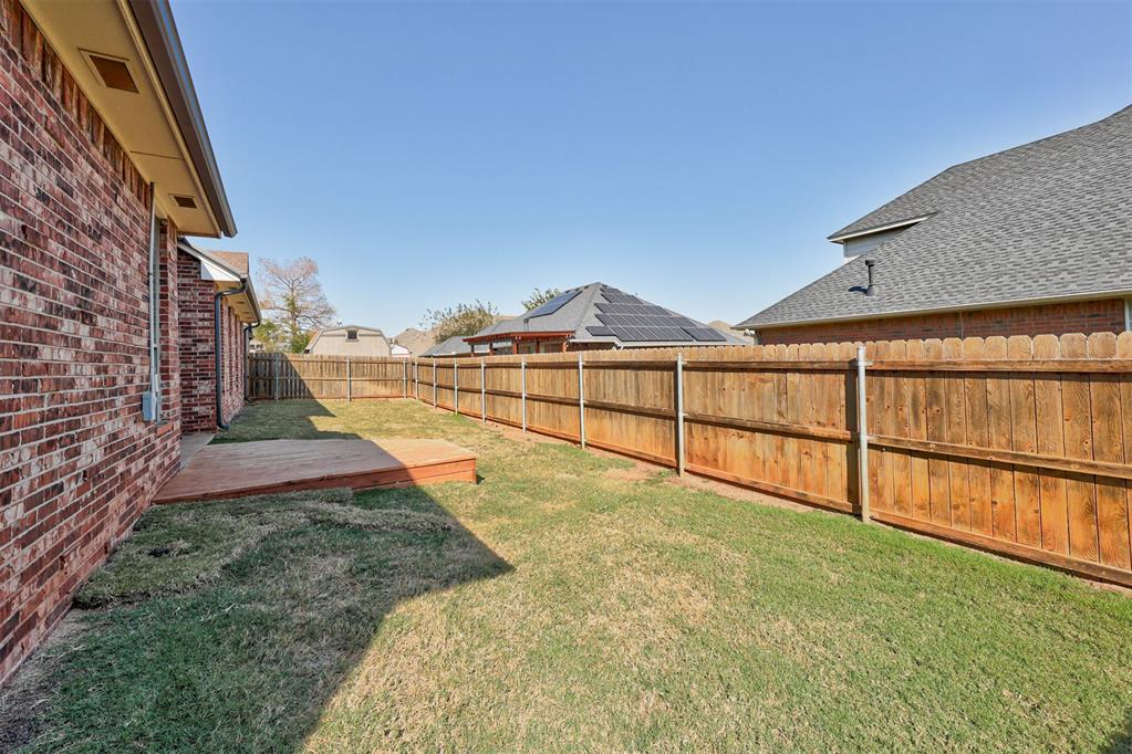 11800 Silvermoon Drive