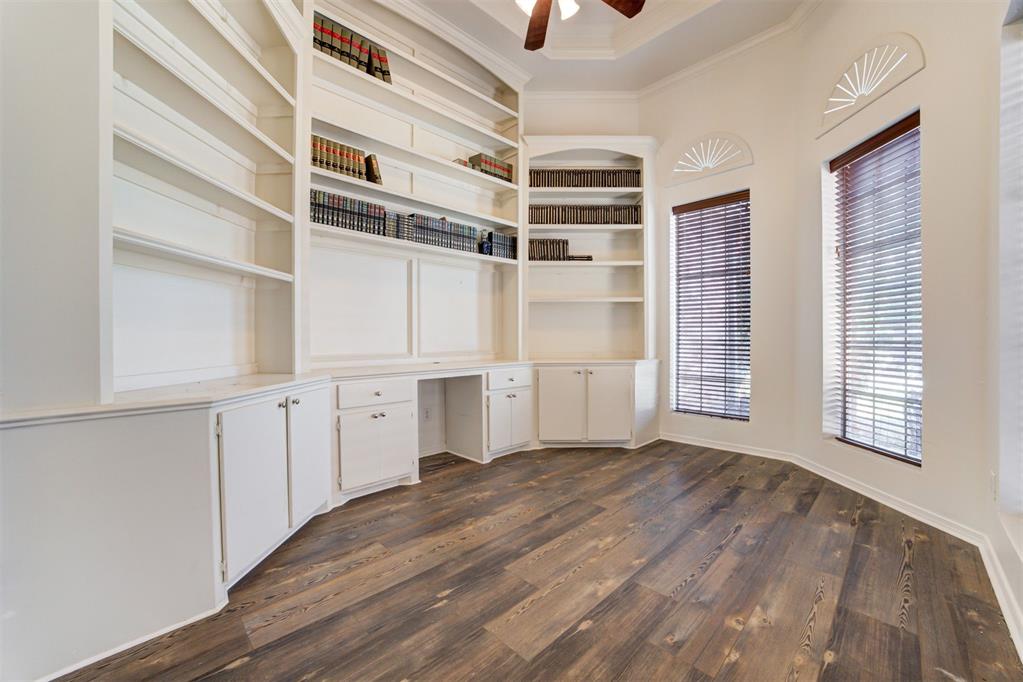 11800 Silvermoon Drive