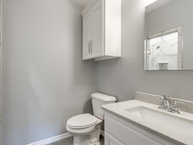 12400 Val Verde Drive