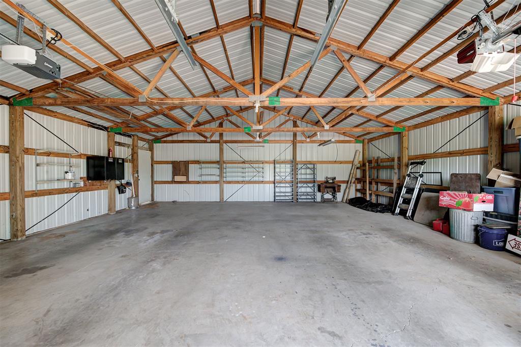 2501 N Walnut Avenue