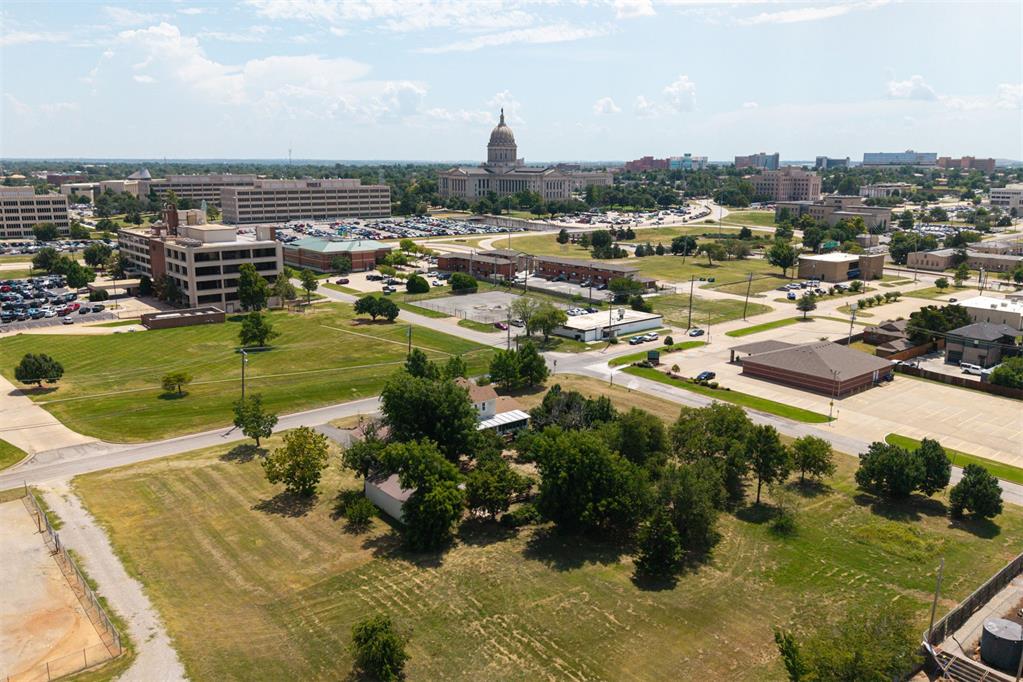 2501 N Walnut Avenue