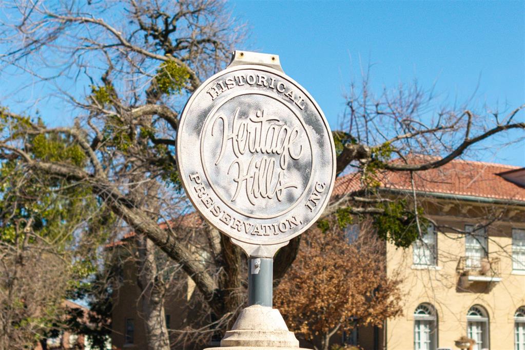 1801 N Hudson Avenue