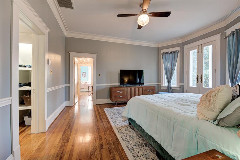 1801 N Hudson Avenue