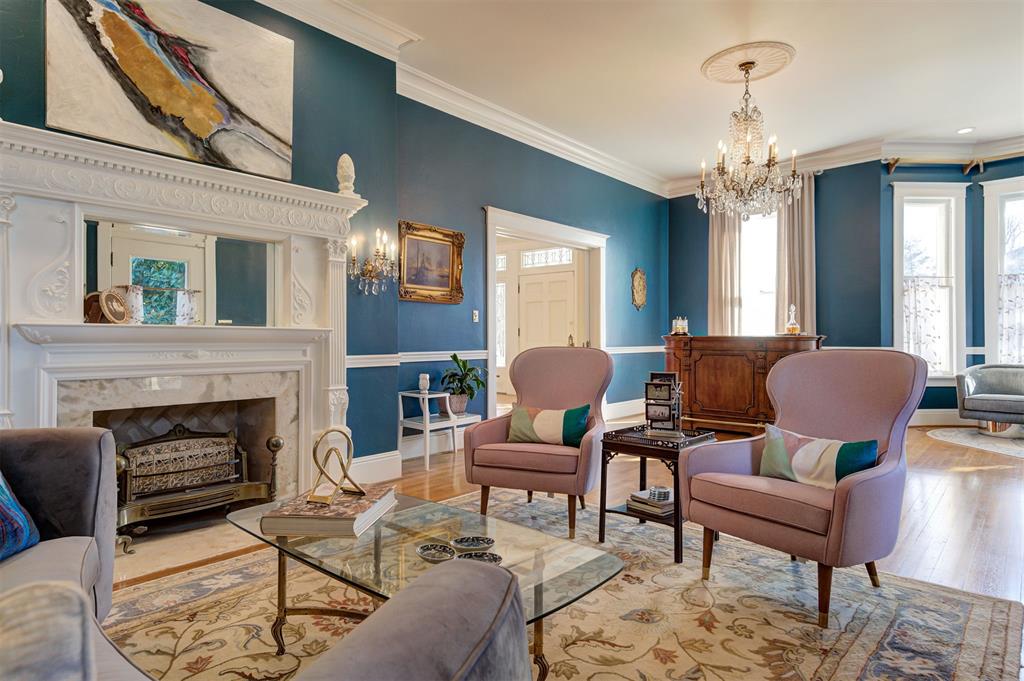 1801 N Hudson Avenue