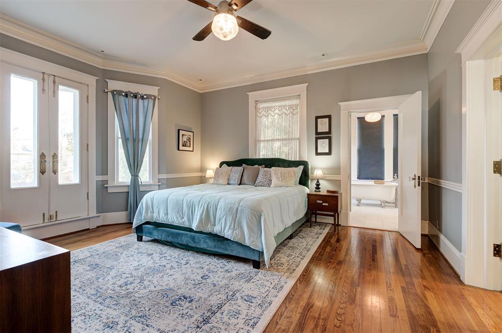 1801 N Hudson Avenue