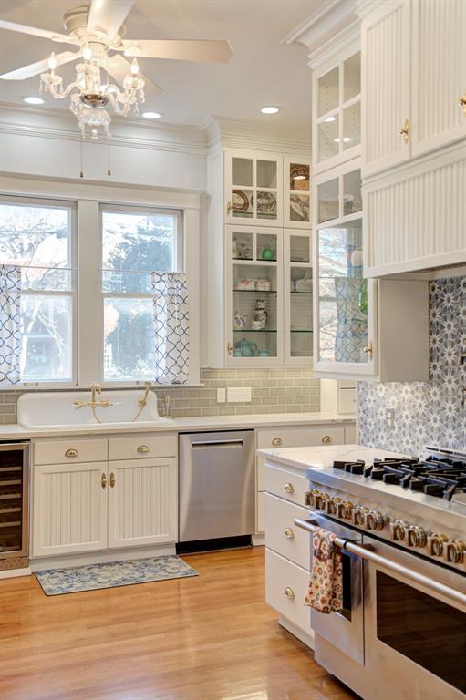 1801 N Hudson Avenue