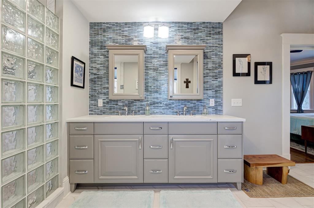 1801 N Hudson Avenue