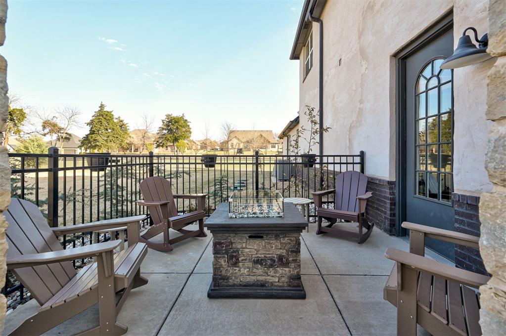 8933 SW 111th Street