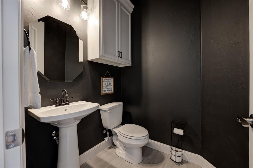 8933 SW 111th Street