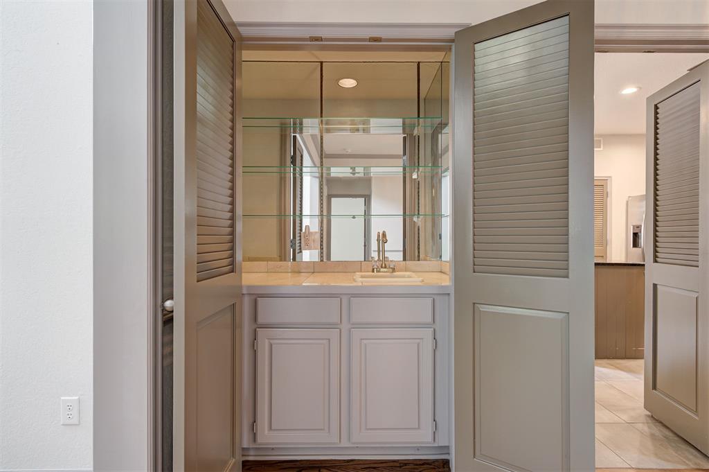 8670 N May Avenue Unit: 49D