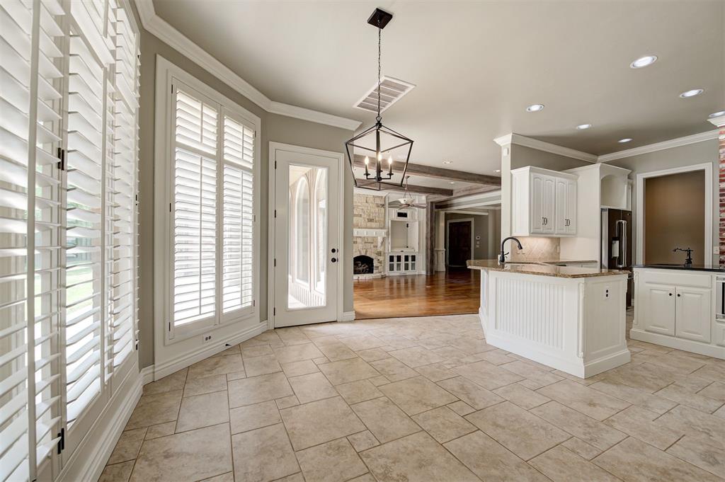 6000 Bronte Way