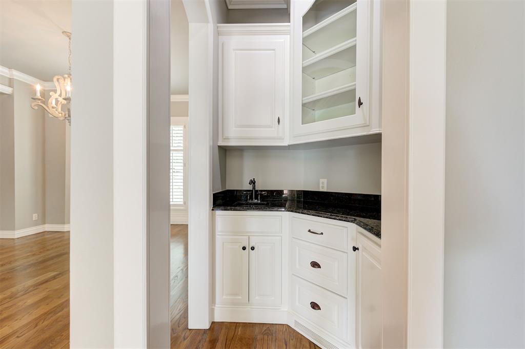 6000 Bronte Way