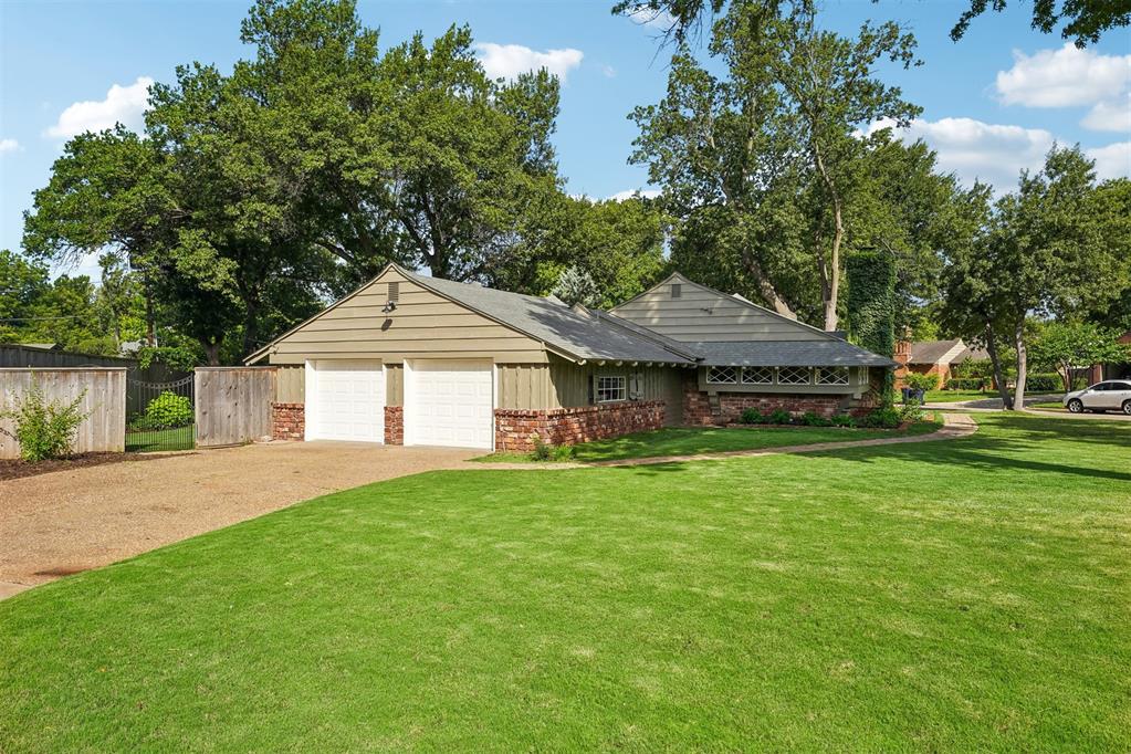 2116 NW 59th Circle