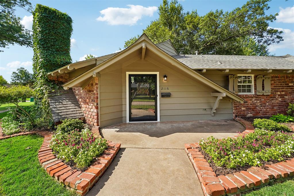 2116 NW 59th Circle