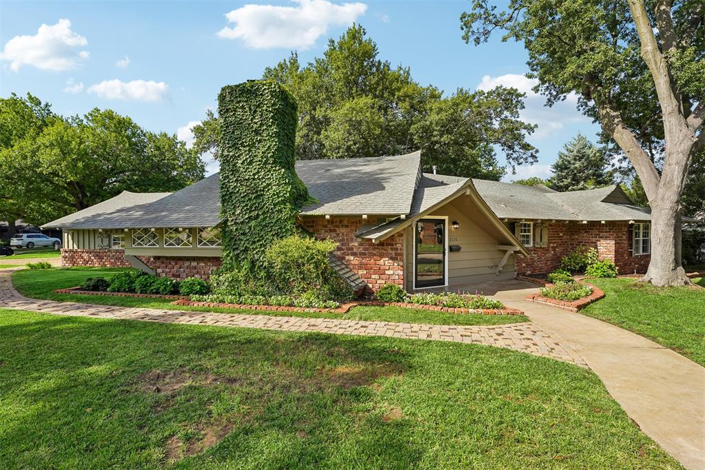 2116 NW 59th Circle