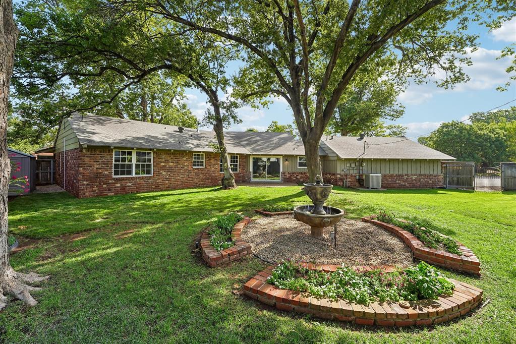 2116 NW 59th Circle