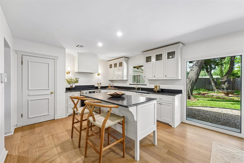 2116 NW 59th Circle
