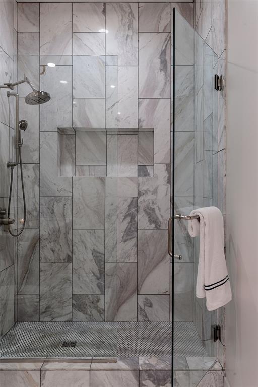 701 N Hudson Avenue Unit: 304