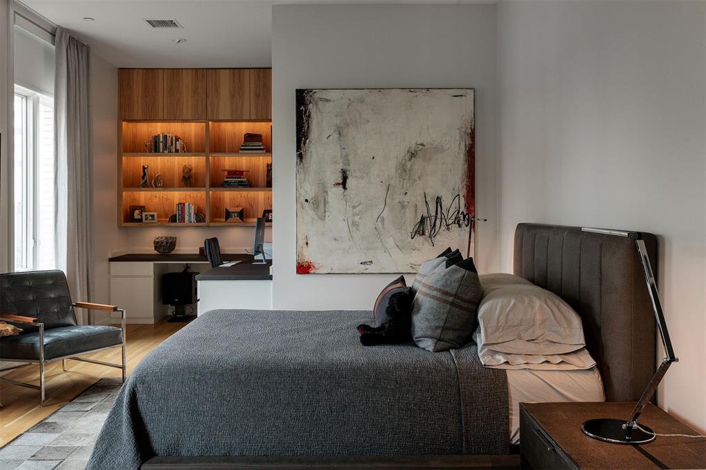 701 N Hudson Avenue Unit: 304